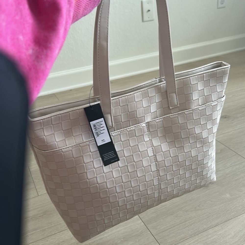 NWT Tahari Elegant Cream Tote Bag - Picture 3 of 4